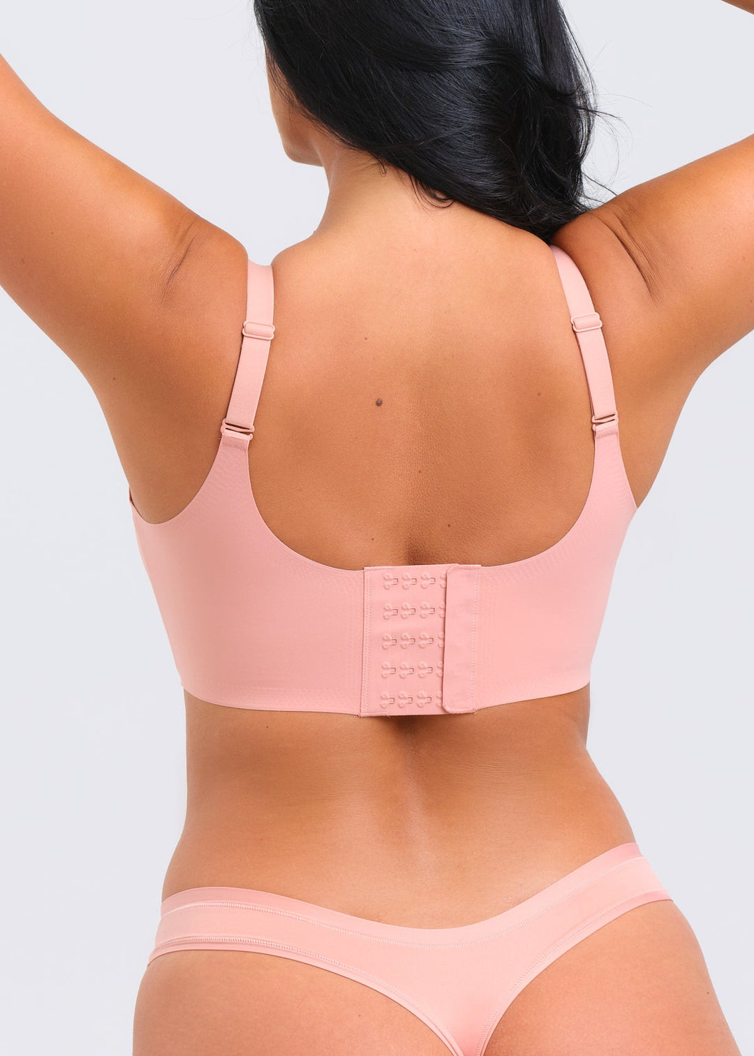 MagicEraser V-Mesh Plunge Bra