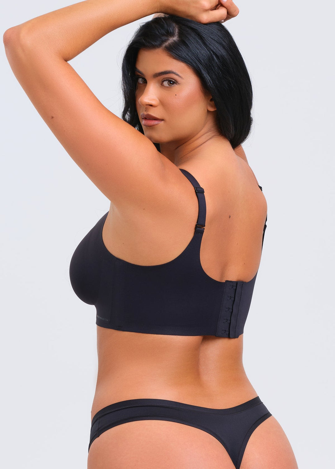 MagicEraser V-Mesh Plunge Bra